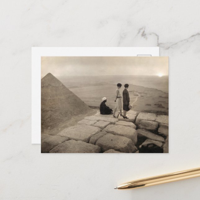 Postal Chicas Flapper Amanecer Pirámide de Keops, Egipto  (Anverso/Reverso In Situ)