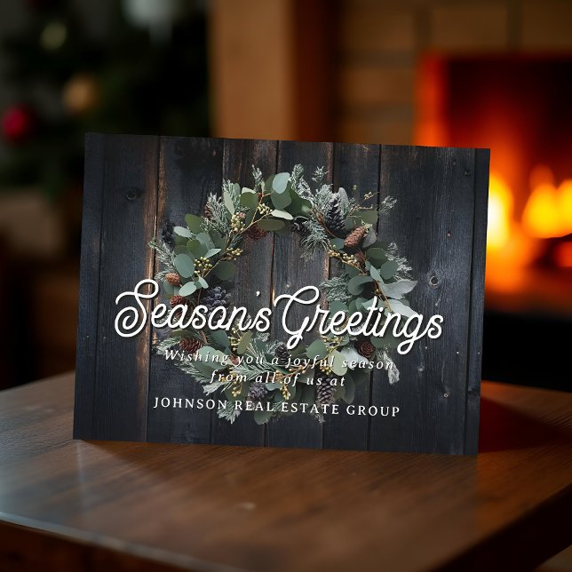 Postal Christmas Green Wreath and Wood Season's Greetings (Subido por el creador)