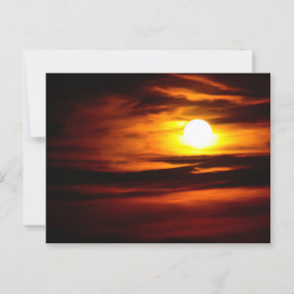 Postal Cielo de Crimson al atardecer
