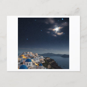 Postal cielo nocturno de ensueño sobre Santorini, Grecia,