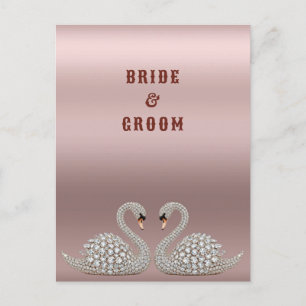 Postal Cisnes de boda enjoyados creando un corazón sobre