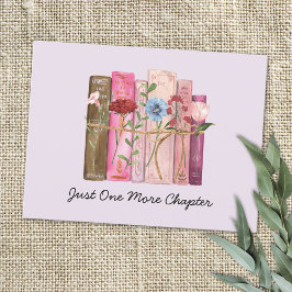 Postal Cita de lectura púrpura rosada de la flor del libr