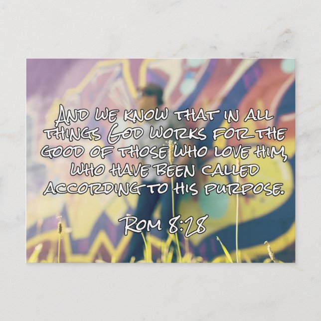 Postal Citas de Dios: Rom. 8:28 — "Dios trabaja para el b (Anverso)