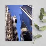 Postal Ciudad de Londres | Edificio de Lloyd en el cielo<br><div class="desc">Arquitectura urbana de alta tecnología de la ciudad de Londres fotografía de construcción de Lloyd - dos edificios altos en la postal de destino de viaje del cielo azul de primavera - setiembre de 2019 - foto de Anka</div>