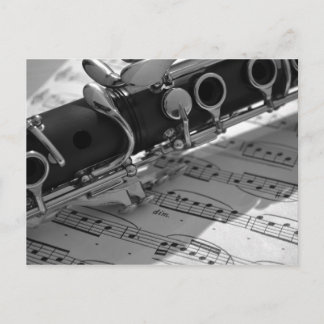 Postal Clarinet con música de hojas