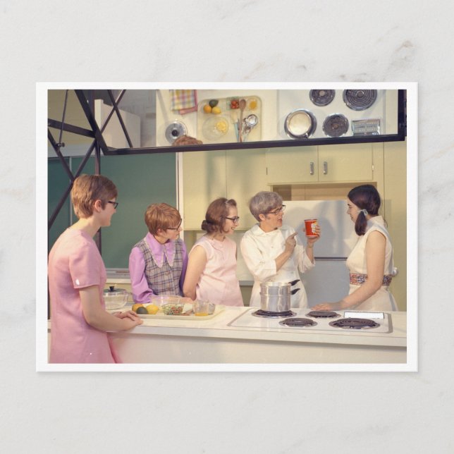 Postal Clase de cocina de época de los años 70 (Anverso)