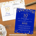 Postal Clase Reunión Royal Blue Gold Star ilumina cualqui<br><div class="desc">Invitación postal moderna y elegante de la reunión de clase para cualquier reunión de año (mostrada por 10 años) con estrellas y luces de oro, tipografía de escritura manuscrita elegante y un fondo de color personalizado (mostrado en azul real) que puede cambiar al color de la escuela o al color...</div>