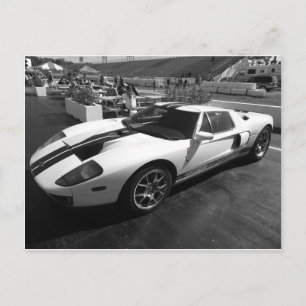 Postal Coche deportivo blanco y negro