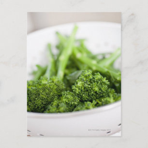 POSTAL COLANDER LLENO DE SUPERFOOD BROCCOLI