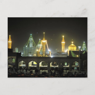 Postal Complejo del santuario del Imam Reza por la noche,