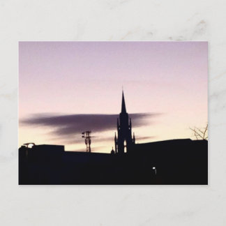 Postal con cielo morado