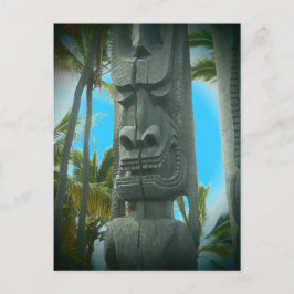 Postal con estatua de tiki sonriente