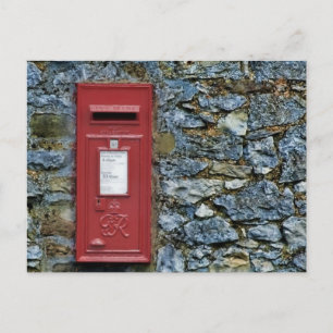 Postal con imagen de pared de piedra de Post rojo 