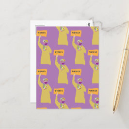 Postal con mujer afgana sosteniendo cartel de prot