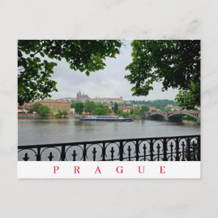 Postal con vista al castillo de Praga y al río