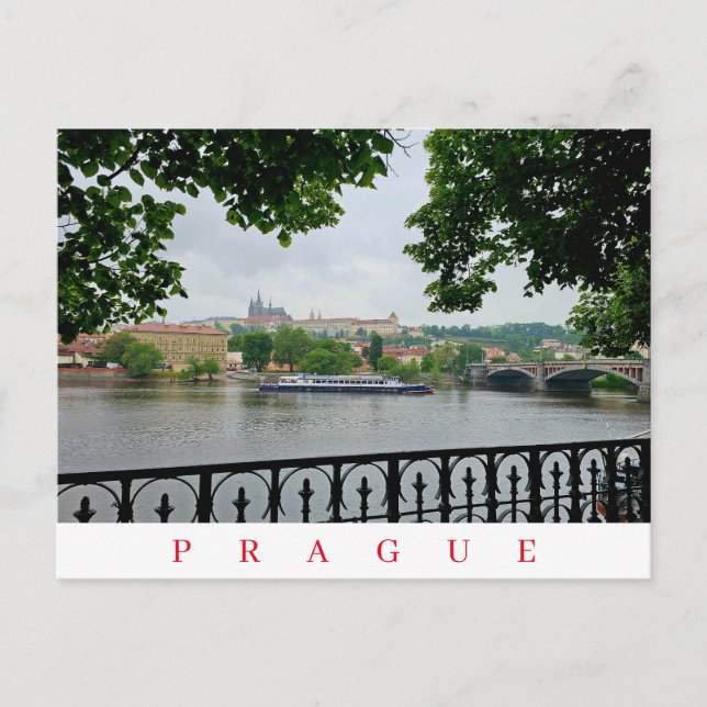 Postal con vista al castillo de Praga y al río (Anverso)