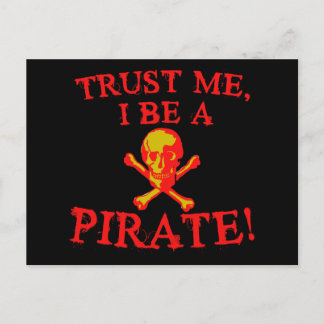 Postal Confía en mí, soy un pirata de camisetas y cerros