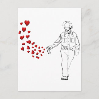Postal Cop de rociador de pimienta casual con corazón