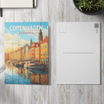 Postal Copenhague Dinamarca Vintage<br><div class="desc">Diseño de viaje vector retro de Copenhague. Copenhague,  la capital de Dinamarca,  se encuentra en las islas costeras de Zelanda y Amager. Está vinculado a Malmo en el sur de Suecia por el puente Öresund.</div>