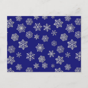 Postal Copos de nieve plateados en un fondo azul oscuro