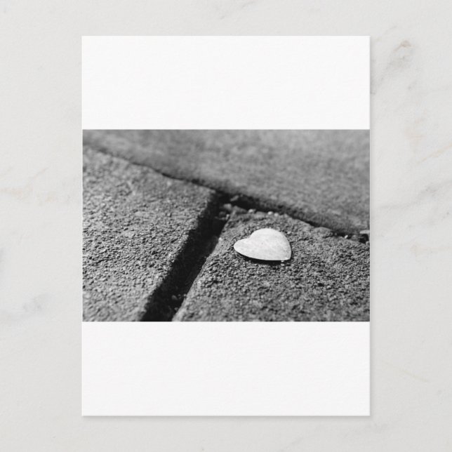 Postal Corazón plateado en la acera (Anverso)