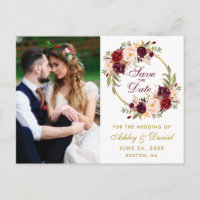 Corona floral de Borgoña Save The Date Foto