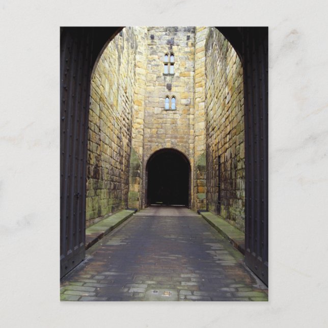 Postal Corredor de Asesinato, Barbican, Castillo de Alnwi (Anverso)