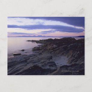 Postal Costa rocosa al atardecer en Kintyre, Argyll, Esco