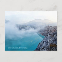 Cráter de azufre de montaña niebla azul de anillos