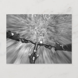 Postal Cruzando una sección de bocanadas de una sola pist