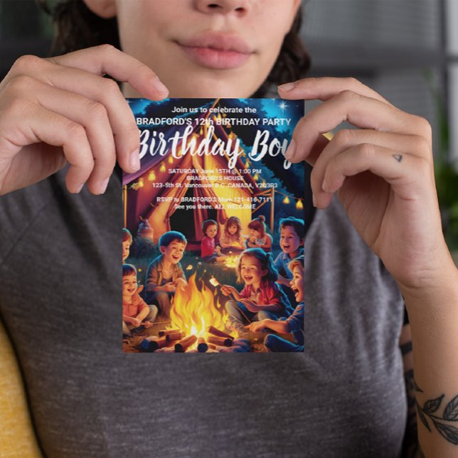 Postal Cumpleaños de niños reunidos alrededor de la fogat (Subido por el creador)