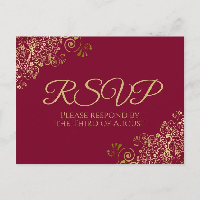 Postal Curls de oro y Swirls Maroon Burgundy Wedding RSVP (Anverso)