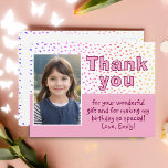 Postal Cute Colorful Dots Girly Photo Birthday Gracias<br><div class="desc">Cute Colorful Dots Girly Photo Birthday Gracias Postcard. Moderno, lindo y jovencito gracias postal con una foto, un mensaje para su familia y amigos y un nombre. La postal tiene puntos coloridos. Personalice esta tarjeta de foto con el nombre de su hijo y la foto de su hijo. Inserte su...</div>