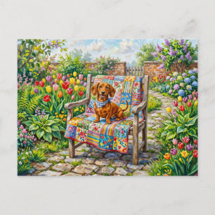 Postal Dachshund sentado en una silla de jardín de patchw