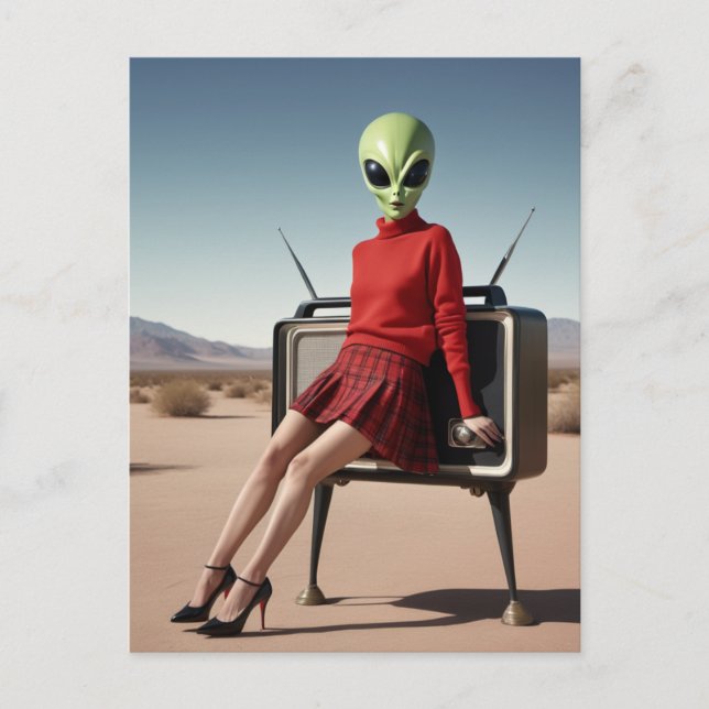 Postal Dama de Alien y la televisión en el desierto (Anverso)