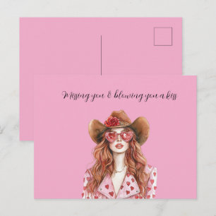 Postal Dama vaquera pelirroja corazones soplándote un bes