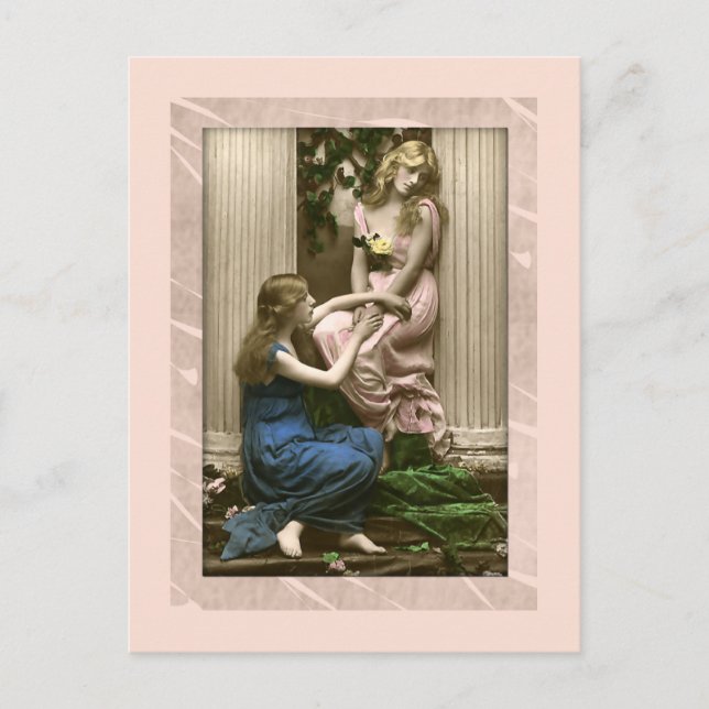 Postal Damas encantadoras junto a columnas victorianas (Anverso)