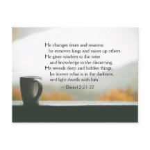 Daniel 2:21-22 Cambia de época y estación