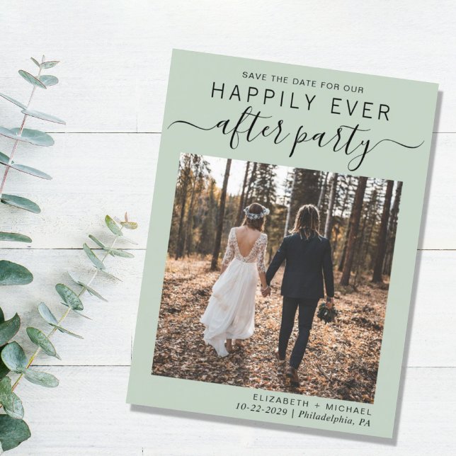 Postal De Anuncios Afortunadamente Después De La Recepción De La Boda (An chic Happily Ever After Party postcard invitation for your wedding celebration)