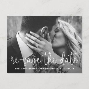 Postal De Anuncios Aplazamiento de Boda con Foto y Letra Moderna y De