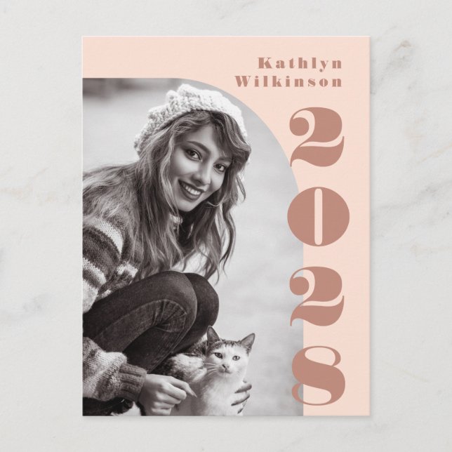 Postal De Anuncios Arco Rosa Moderno en Script Negrita Foto Graduació (Anverso)