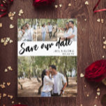Postal De Anuncios Black Script 4 Photos Boda Guardar nuestra fecha<br><div class="desc">Bodas guardar la postal de fecha que puedes personalizar con cuatro de tus propias fotos,  tres más pequeñas y una más grande. Guardar nuestra fecha se escribe diagonalmente a través de la postal en un guión negro. Agregue sus nombres y la fecha del boda en una fuente limpia.</div>