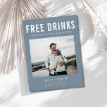 Postal De Anuncios Boda fotográfica con bebidas gratis divertidas sal<br><div class="desc">Presentamos nuestras bebidas gratis (y nuestra felicidad eterna después) Photo Wedding Save the Date Postcards —perfecto para la pareja amante de la diversión lista para compartir sus grandes noticias! Con un juguetón diseño de "Bebidas gratis (y nos estamos casando)" en gris claro, estas fechas modernas ahorran personalizable con tu foto,...</div>