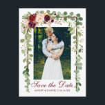 Postal De Anuncios Borgoña Floral Verde Botánico Guardar La Fecha<br><div class="desc">Elegante Moderno,  Hojas Botánicas De Eucalipto Verde,  Floral De Borgoña De Agua De Marsala,  Marco De Madera,  Guardar La Tarjeta Fotográfica De Compromiso De Fecha</div>