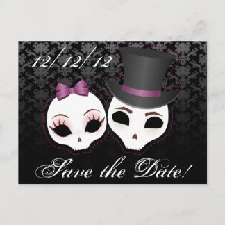 Postal De Anuncios Bride & Groom Skullies (Violeta) Guardar la Fecha