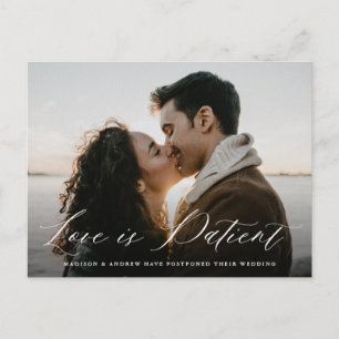 Postal De Anuncios Caligrafía Romántica El Amor es Paciente Aplazamie