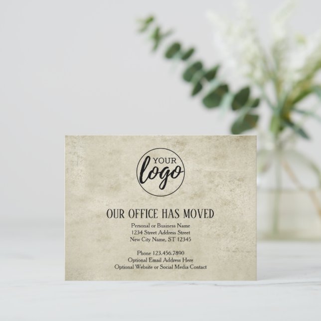 Postal De Anuncios Cambio de dirección nueva con pergamino de logotip (Anverso de pie)