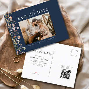 Postal De Anuncios Código QR Azul Marino Flor Silvestre Floral Boda