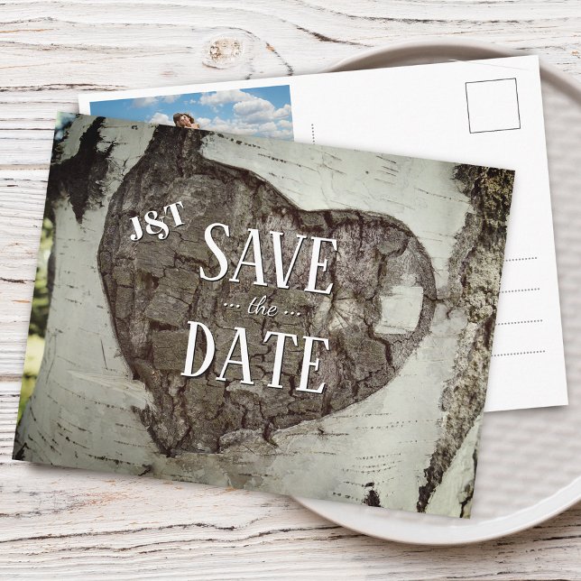 Postal De Anuncios Corazón de Madera Rústica Foto Salva la Fecha (Rustic Wood Heart Photo Save the Date Announcement Postcard)
