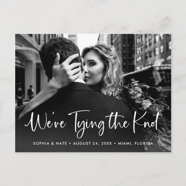 Postal De Anuncios Dos Fotos | Letra Blanca Atando el Nudo (Anverso)